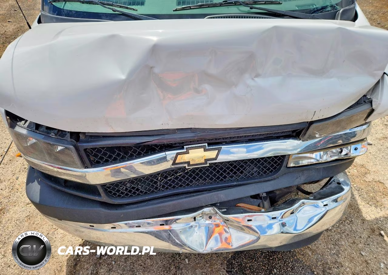 2018 Chevrolet Express G2500 VIN:1GAZGPFG7J1278477 - 12