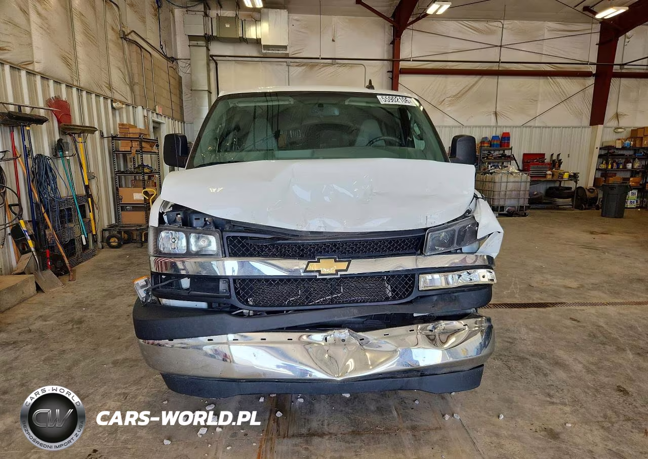 2018 Chevrolet Express G2500 VIN:1GAZGPFG7J1278477 - 5
