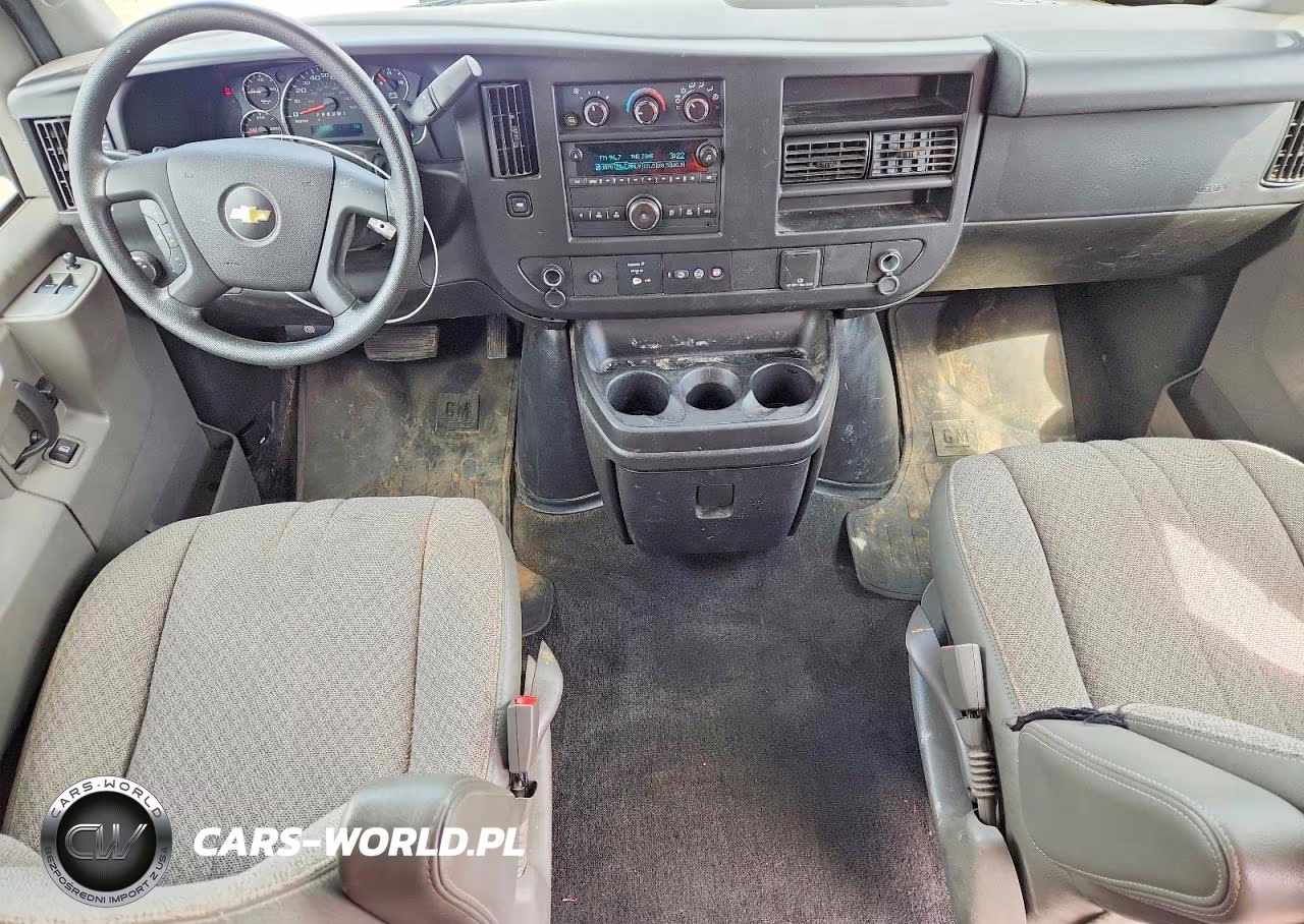 2018 Chevrolet Express G2500 VIN:1GAZGPFG7J1278477 - 8