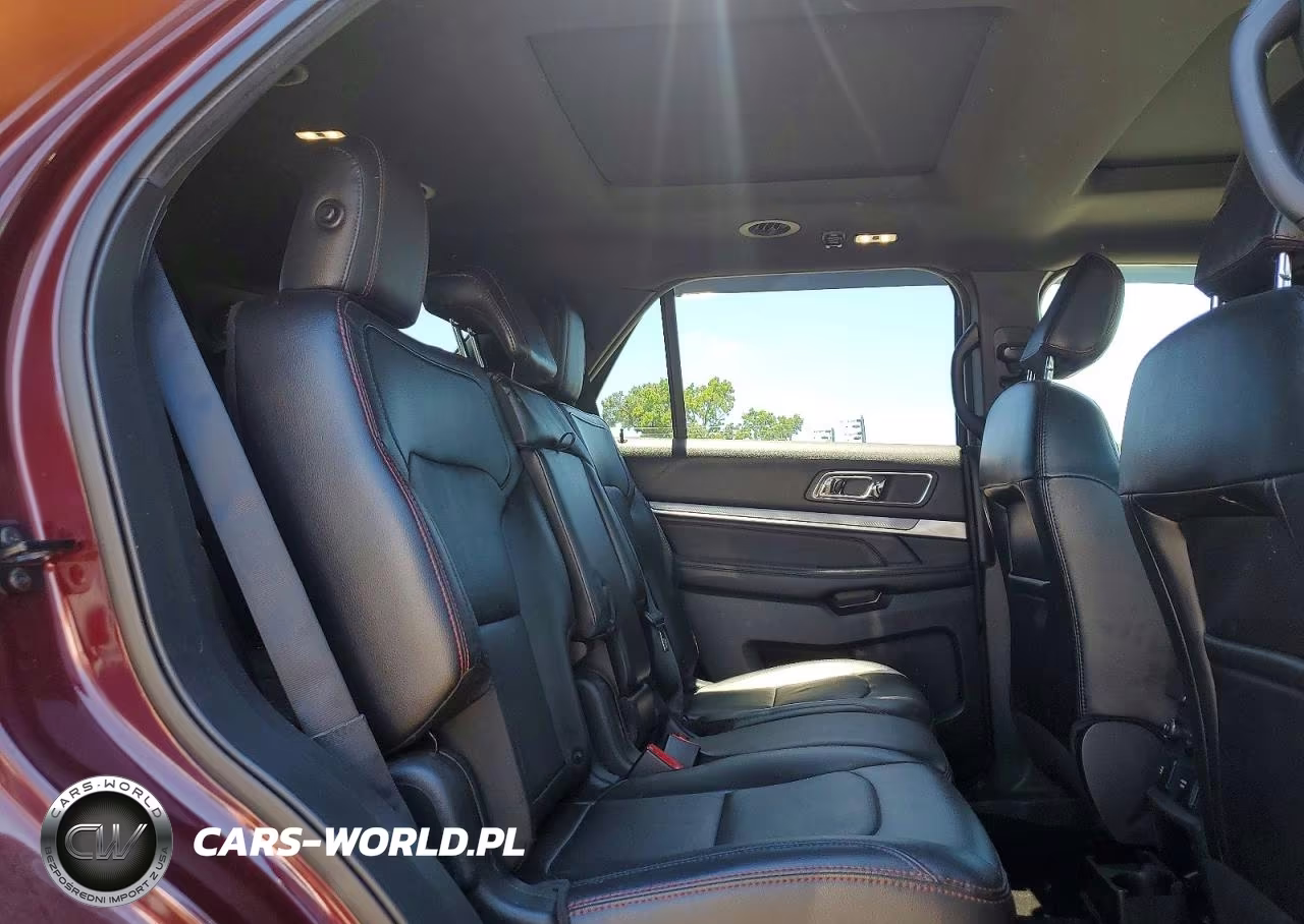 2019 Ford Explorer Sport VIN:1FM5K8GTXKGB51061 - 11