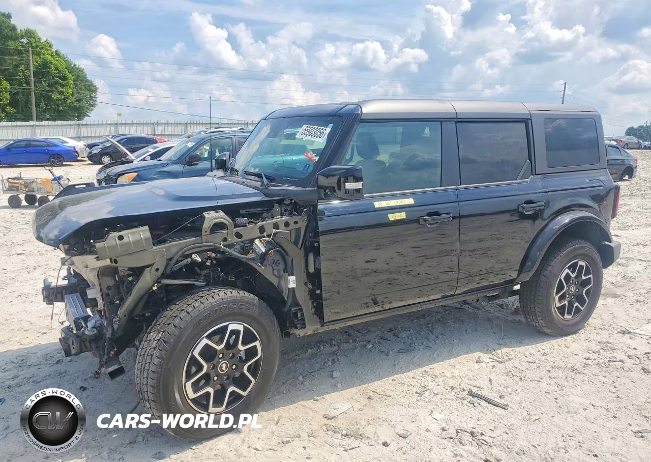 2025 Ford Bronco Outer Banks – zdjęcie 1 z 13