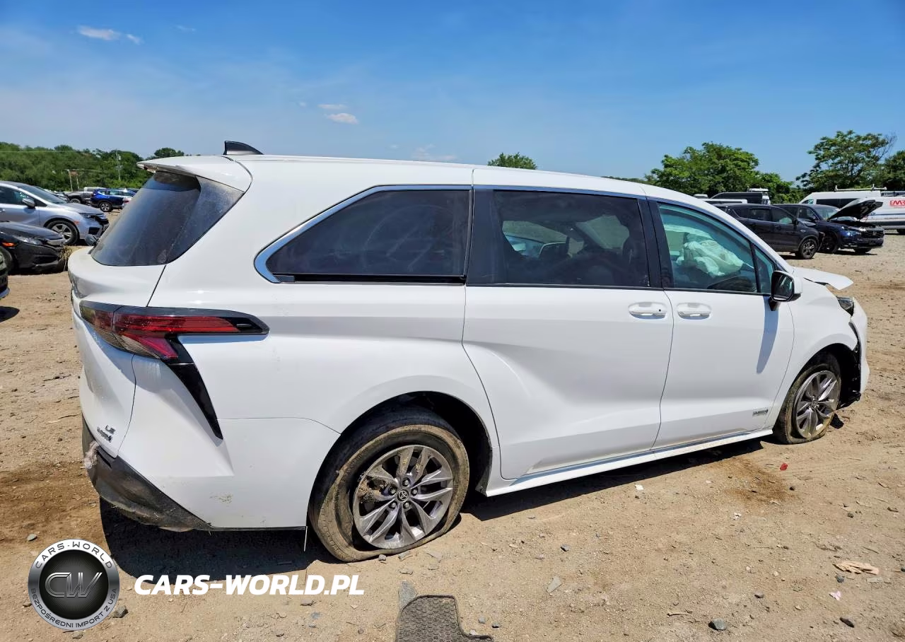 2021 Toyota Sienna Le VIN:5TDKRKEC2MS020332 - 3