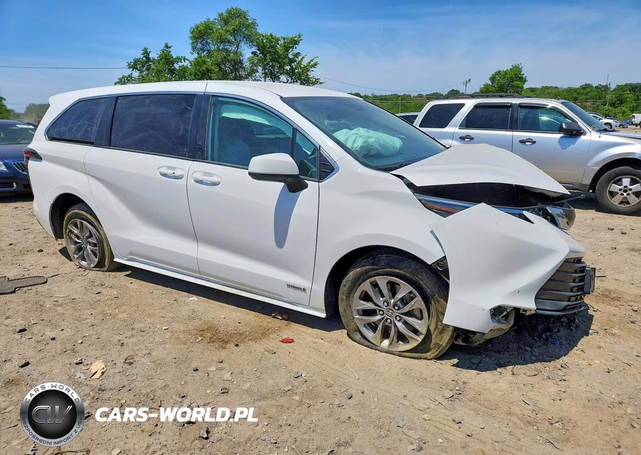 2021 Toyota Sienna Le VIN:5TDKRKEC2MS020332 - 4