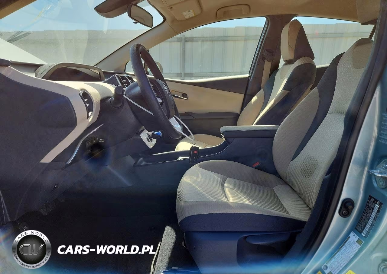 2017 Toyota Prius Two VIN:JTDKBRFU1H3044228 - 7