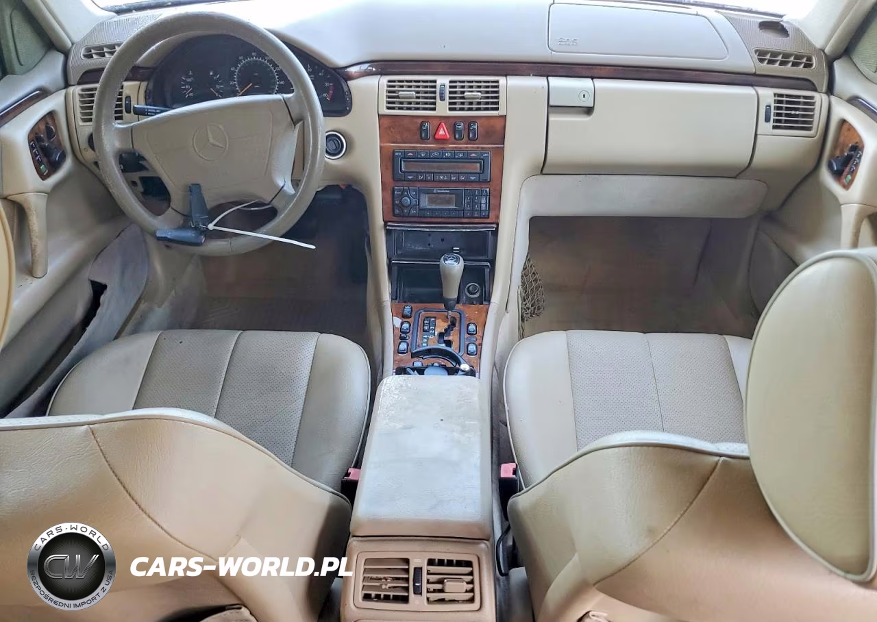 1999 Mercedes-Benz E 300Td VIN:WDBJF25H8XA825025 - 8