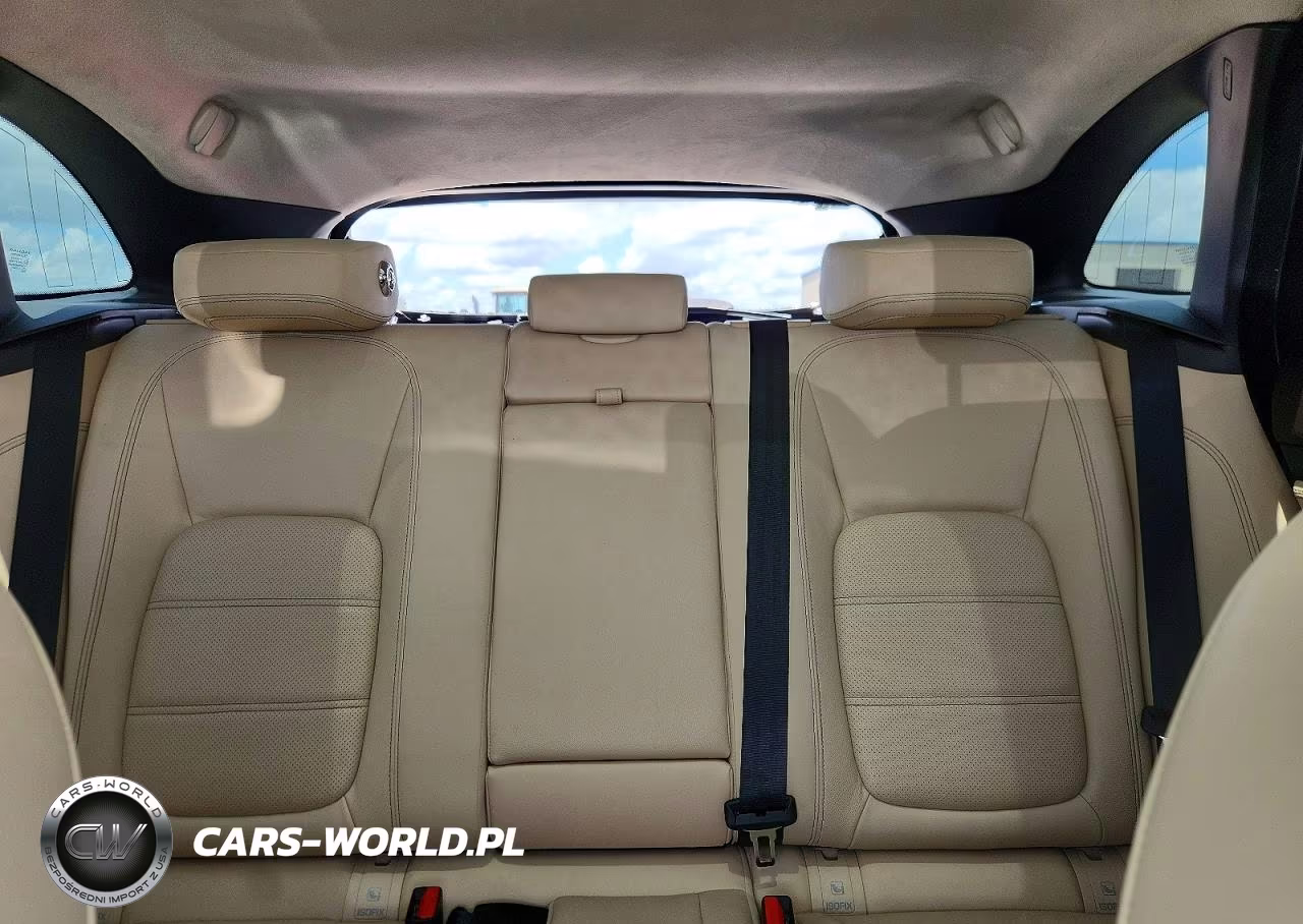 2020 Jaguar F-Pace Prestige VIN:SADCK2FX3LA619671 - 10