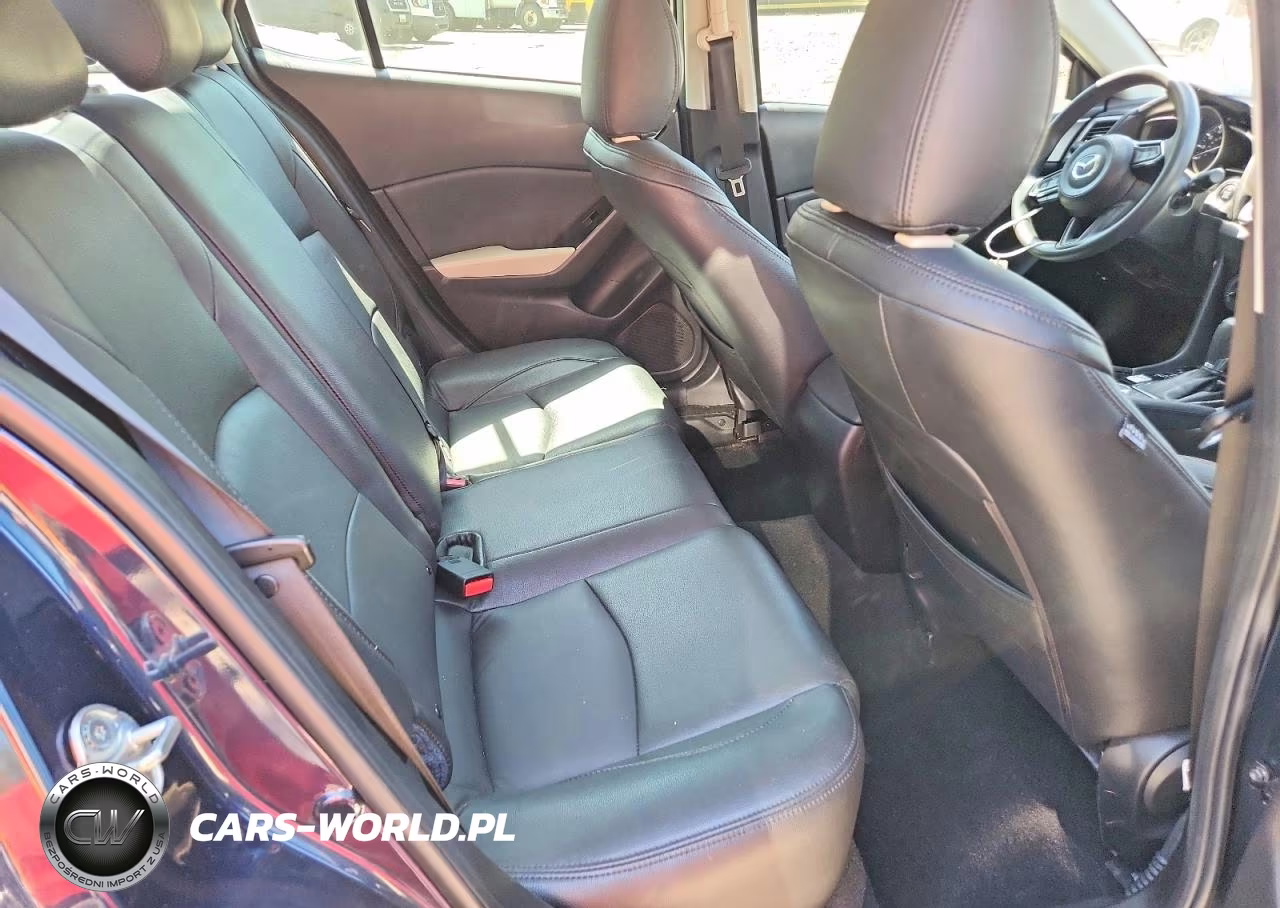 2018 Mazda 3 Sport VIN:3MZBN1U73JM161543 - 10