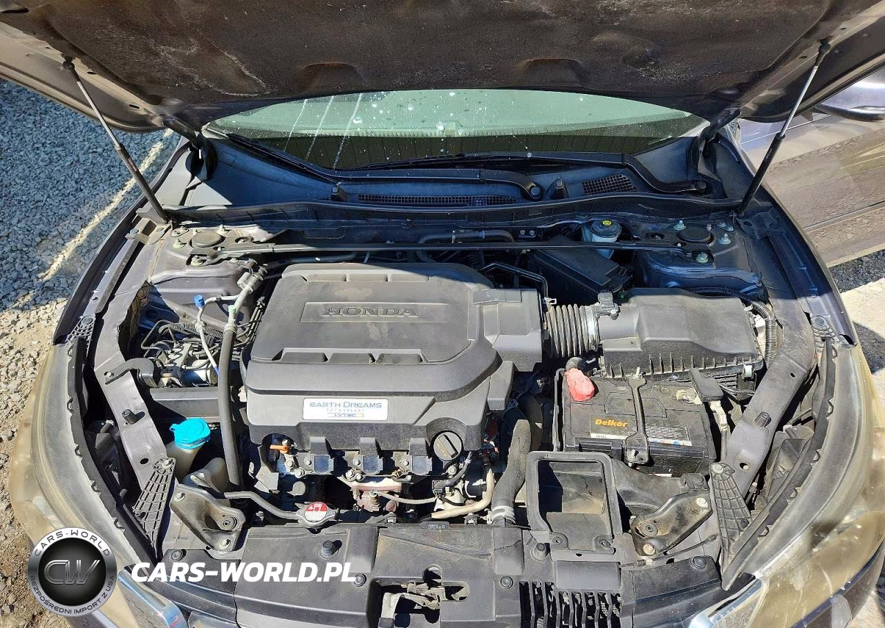 2015 Honda Accord Touring VIN:1HGCR3F95FA026737 - 11
