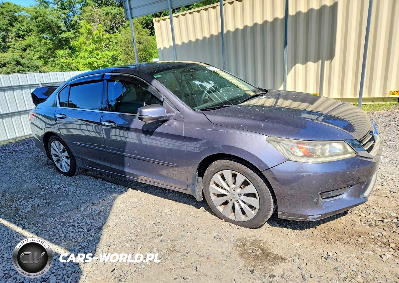 2015 Honda Accord Touring VIN:1HGCR3F95FA026737 - 4