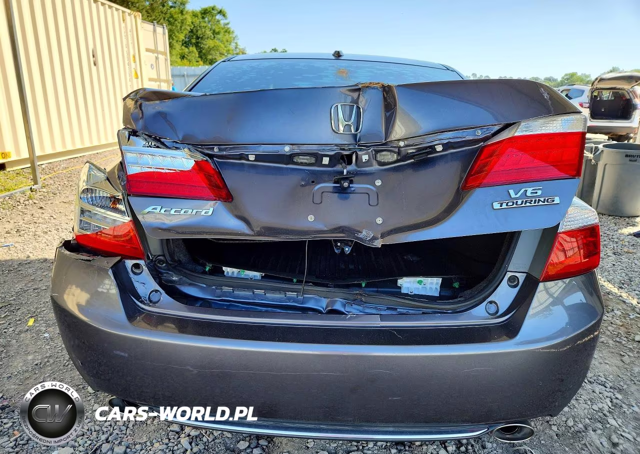 2015 Honda Accord Touring VIN:1HGCR3F95FA026737 - 6
