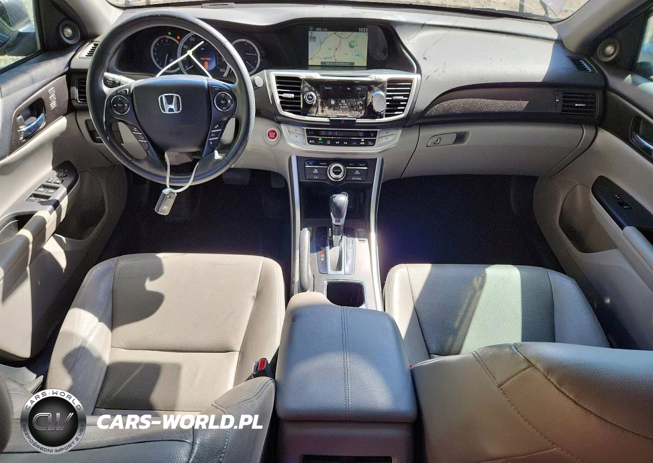2015 Honda Accord Touring VIN:1HGCR3F95FA026737 - 8