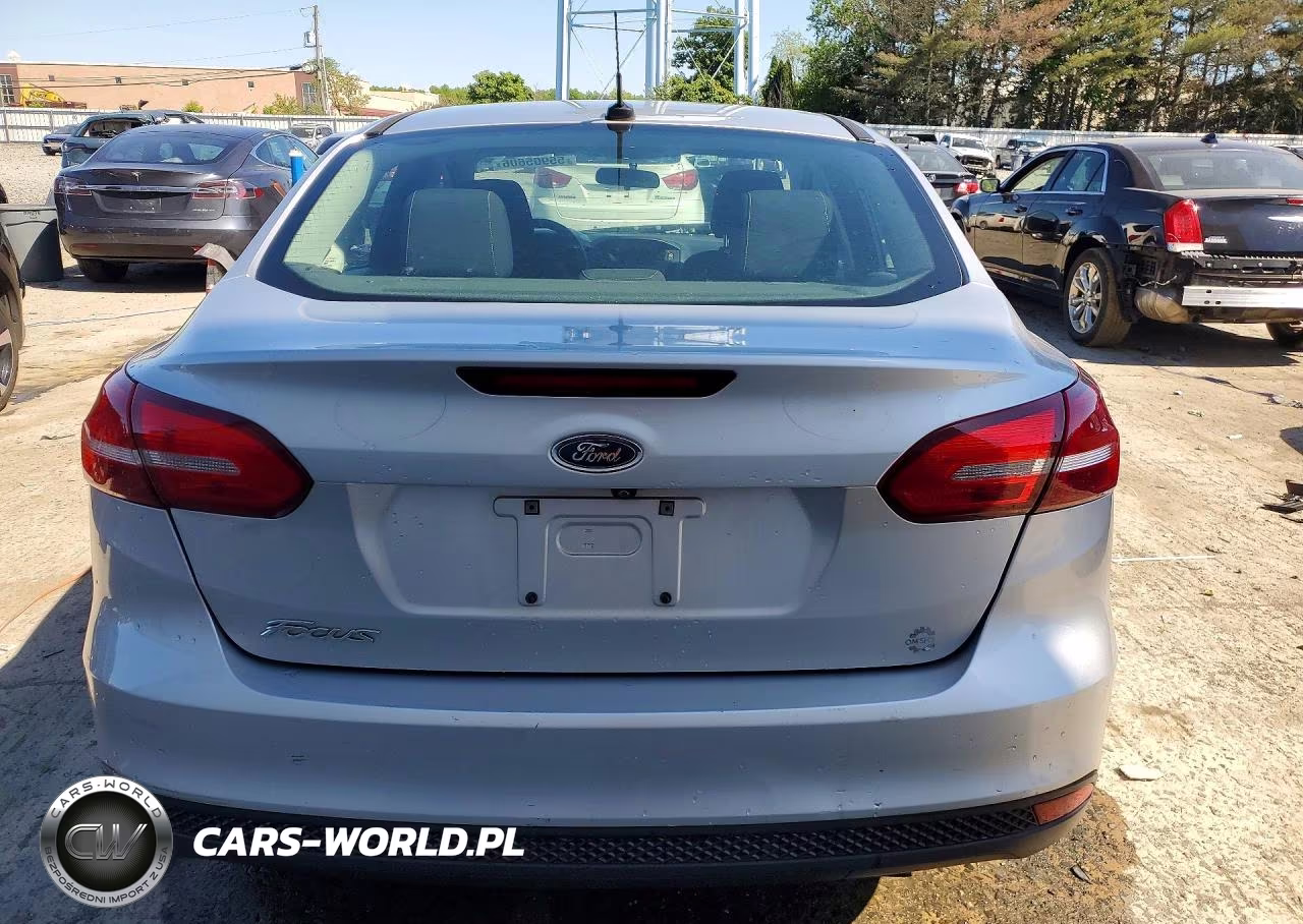 2017 Ford Focus S VIN:1FADP3E2XHL200893 - 6