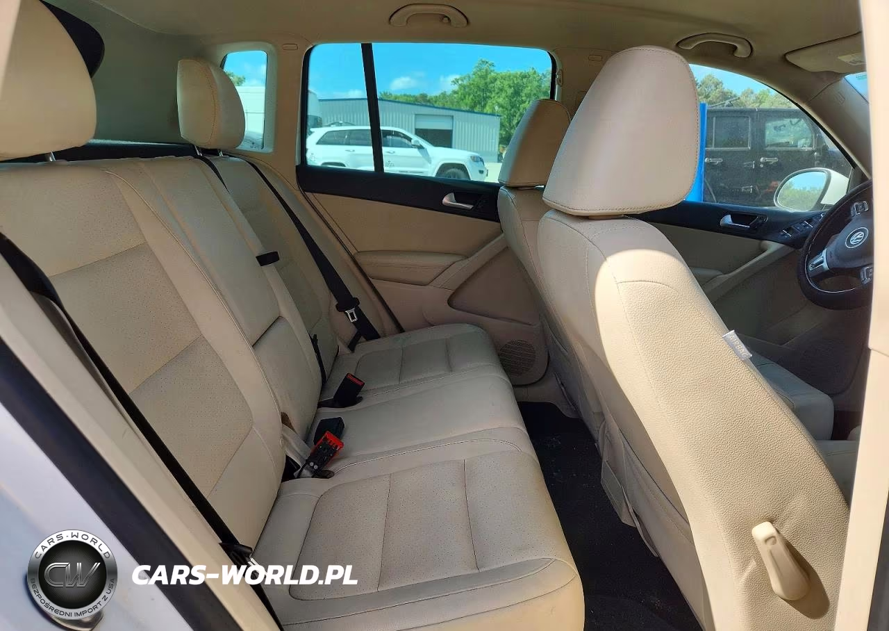 2014 Volkswagen Tiguan S VIN:WVGAV3AXXEW581526 - 11