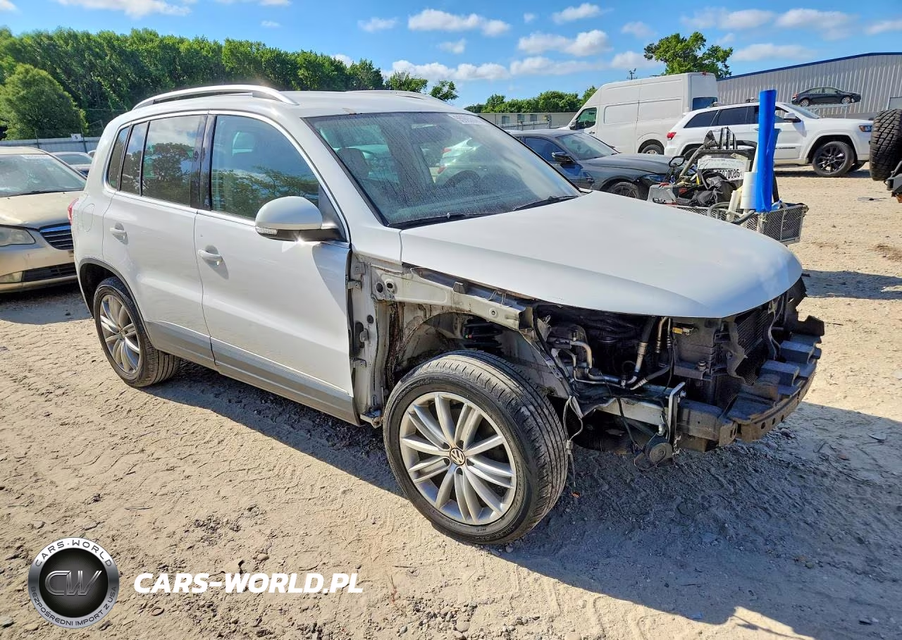 2014 Volkswagen Tiguan S VIN:WVGAV3AXXEW581526 - 4
