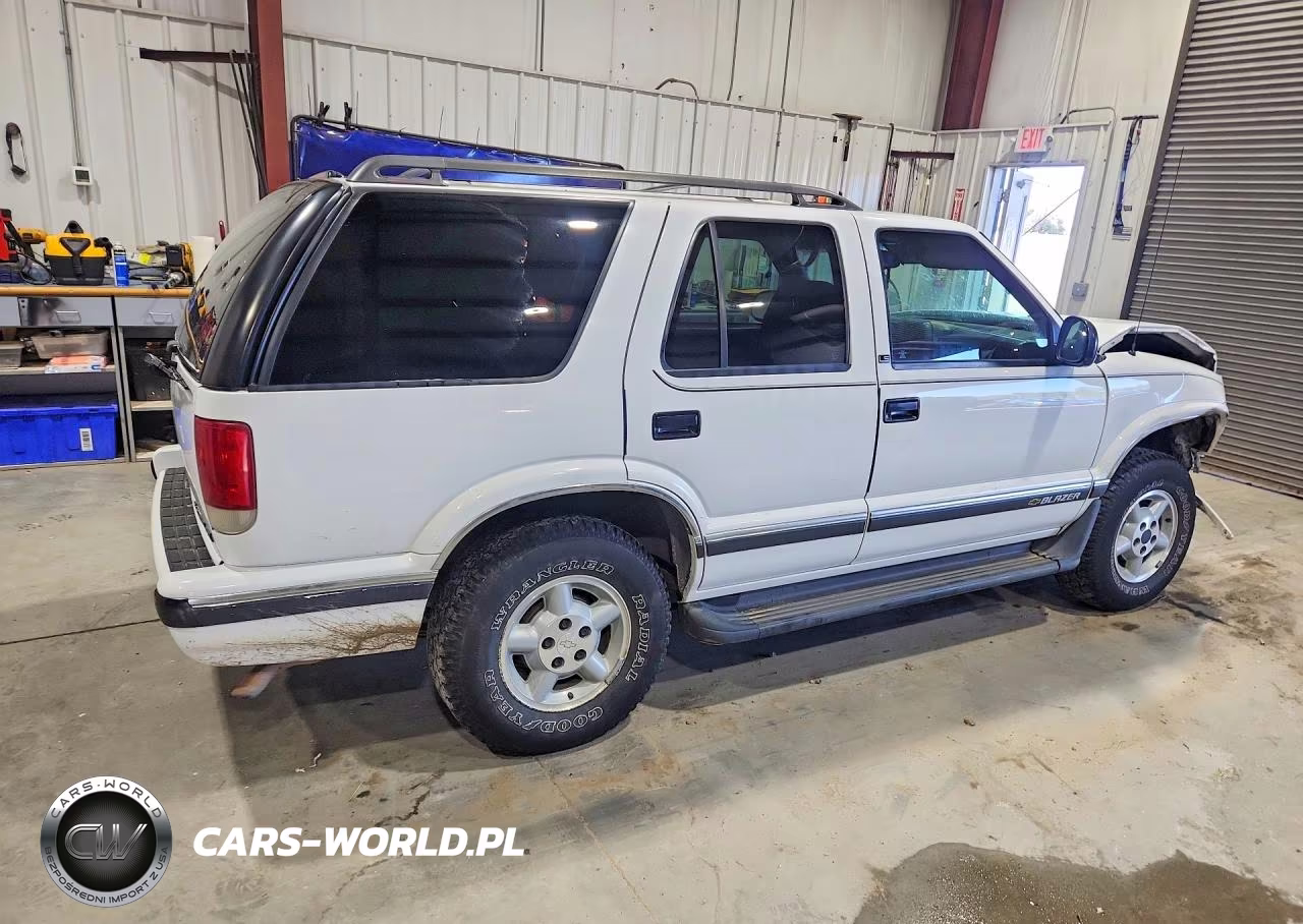 1997 Chevrolet Blazer VIN:1GNDT13WXV2238293 - 3