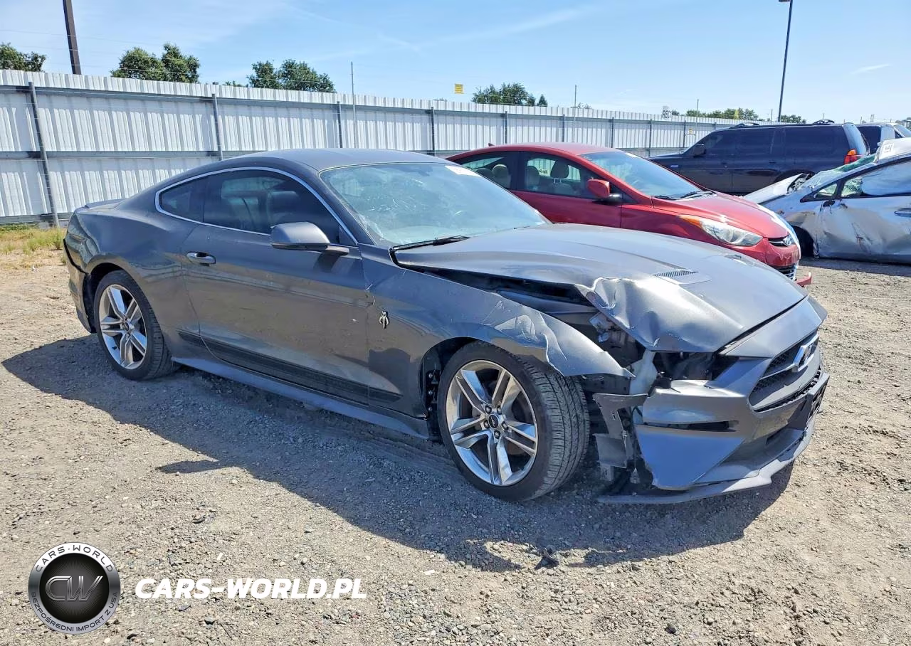 2018 Ford Mustang VIN:1FA6P8TH8J5123139 - 4