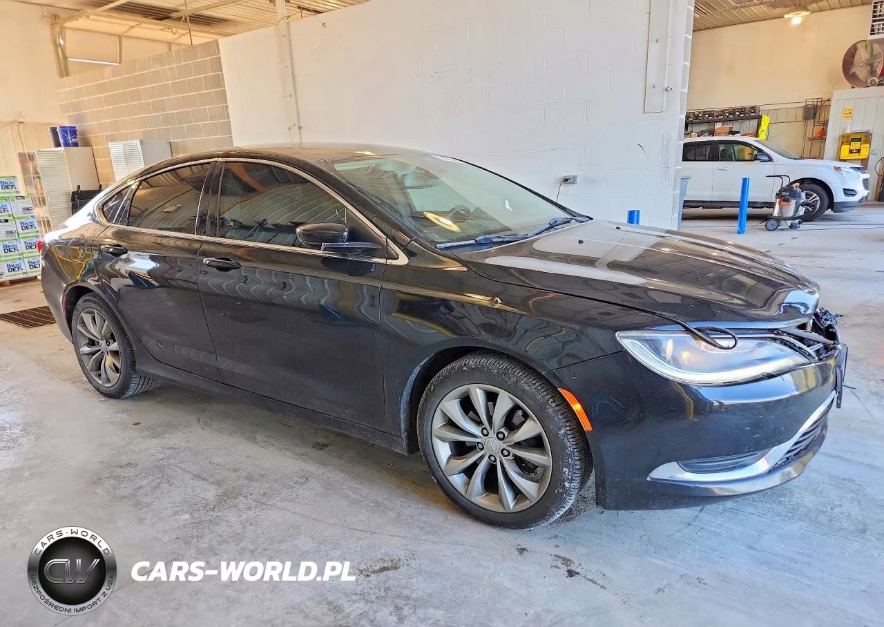 2016 Chrysler 200 Limited VIN:1C3CCCAB0GN110800 - 4
