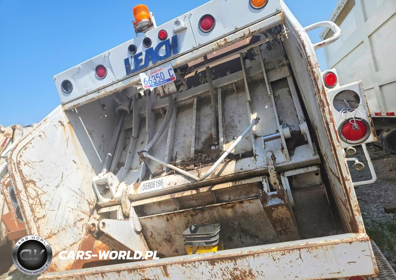 1988 International 1954 Refuse Truck VIN:1HTLDTVN7JH616789 - 9