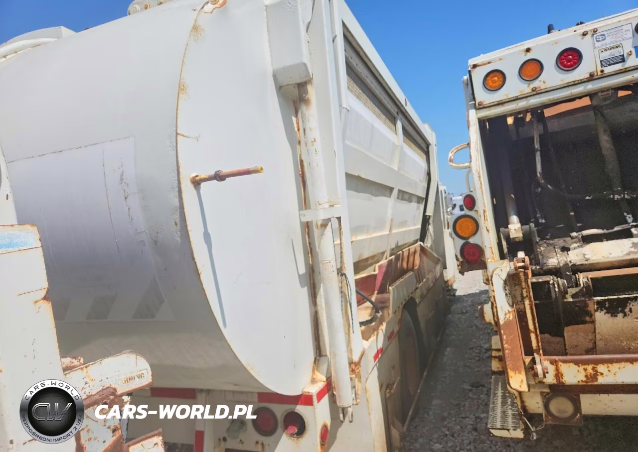 1995 International 4900 Refuse Truck VIN:1HTSDAAN5SH675007 - 4