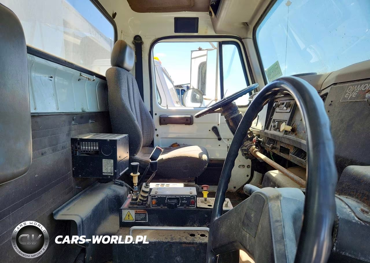 1995 International 4900 Refuse Truck VIN:1HTSDAAN5SH675007 - 5