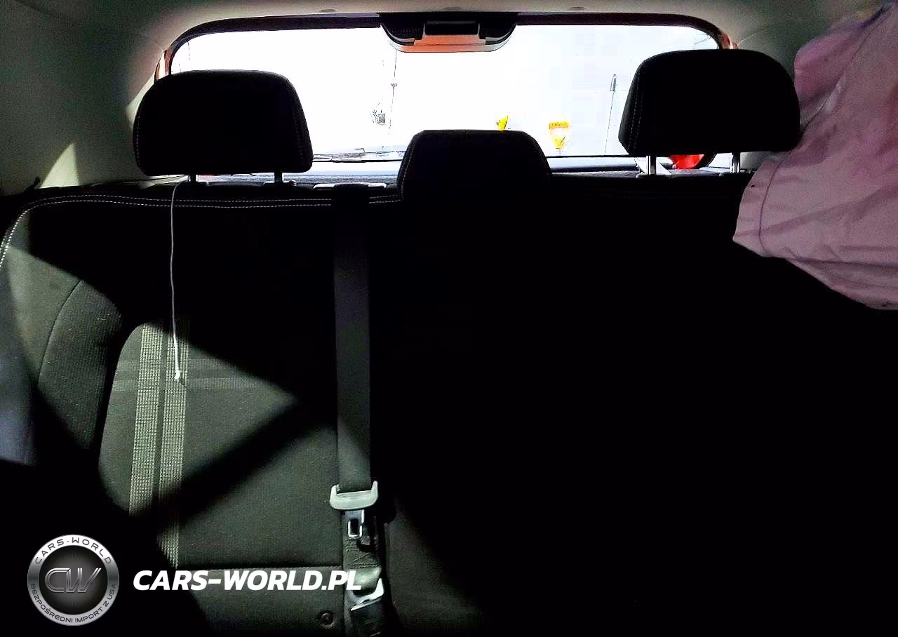 2025 Hyundai Venue Sel VIN:KMHRC8A3XSU372829 - 10