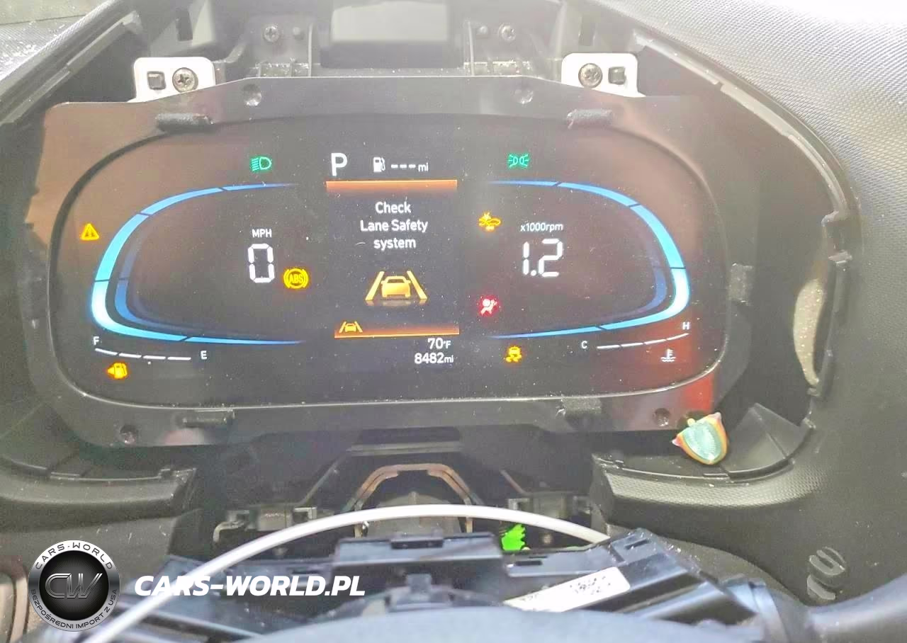 2025 Hyundai Venue Sel VIN:KMHRC8A3XSU372829 - 9