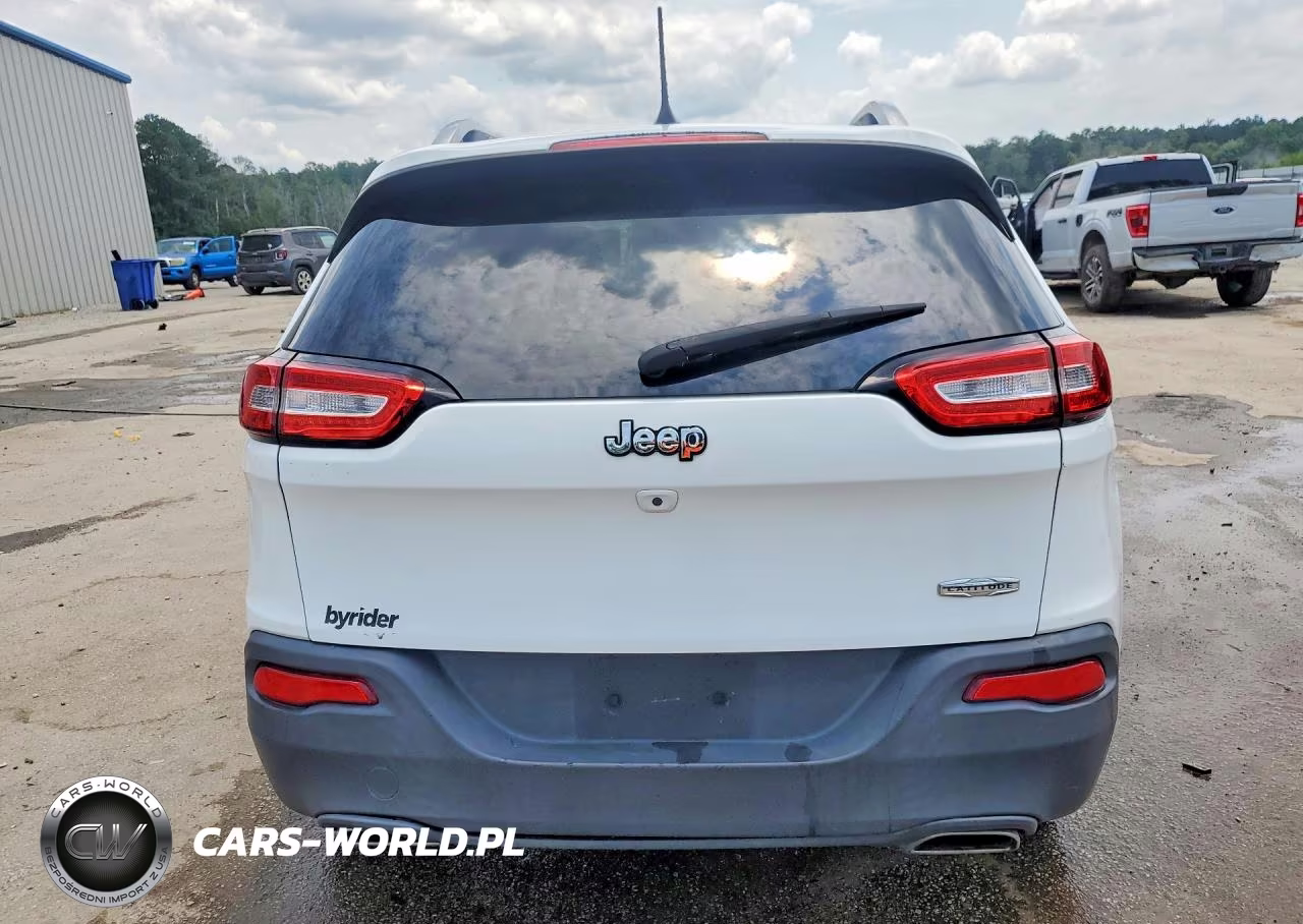 2017 Jeep Cherokee Latitude VIN:1C4PJLCS5HW554167 - 6