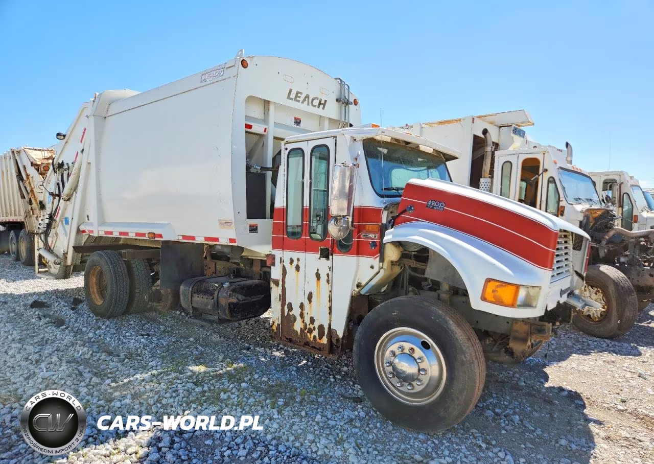 1996 International 4900 Refuse Truck