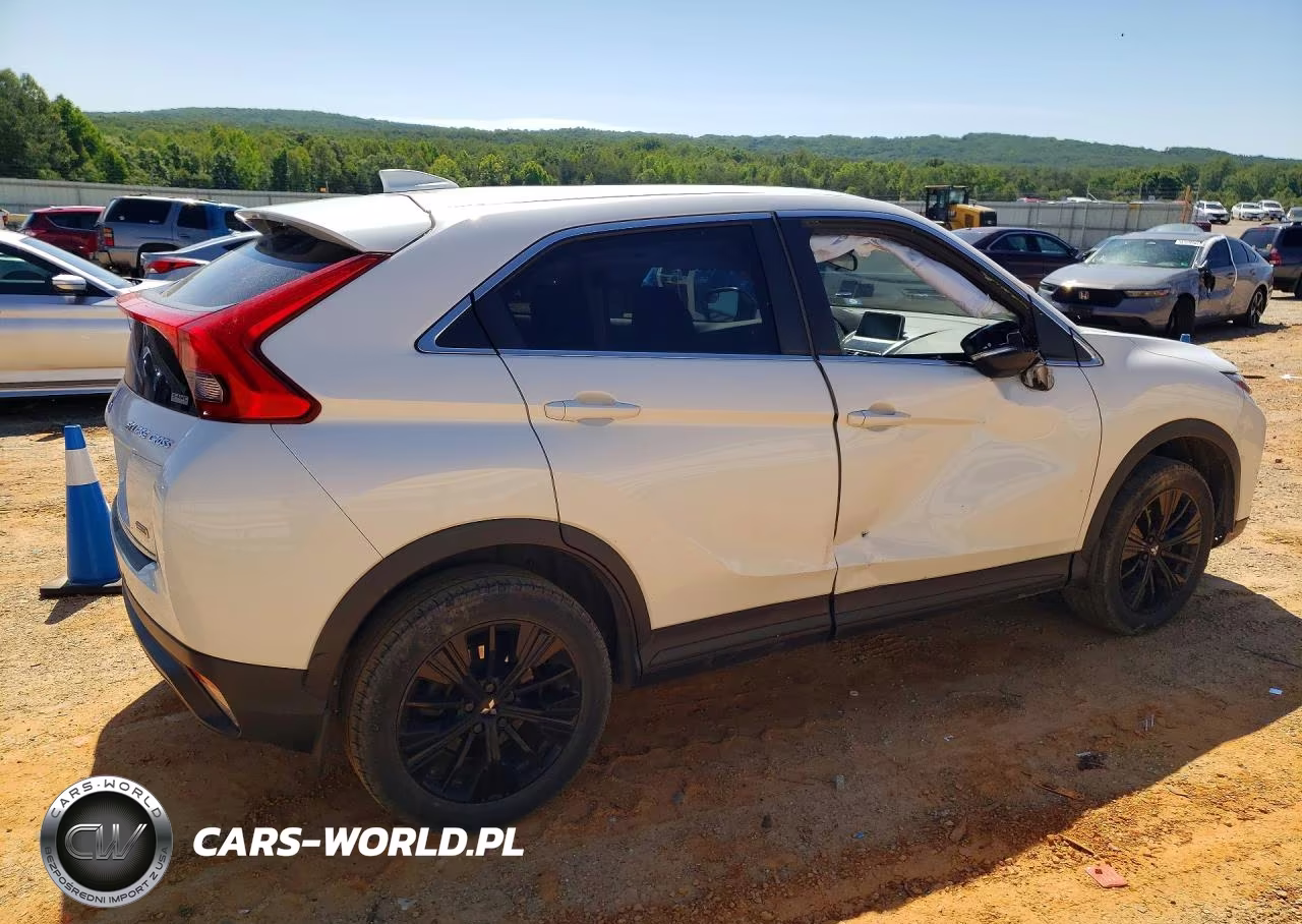 2018 Mitsubishi Eclipse Cross Le VIN:JA4AT4AA8JZ063252 - 3