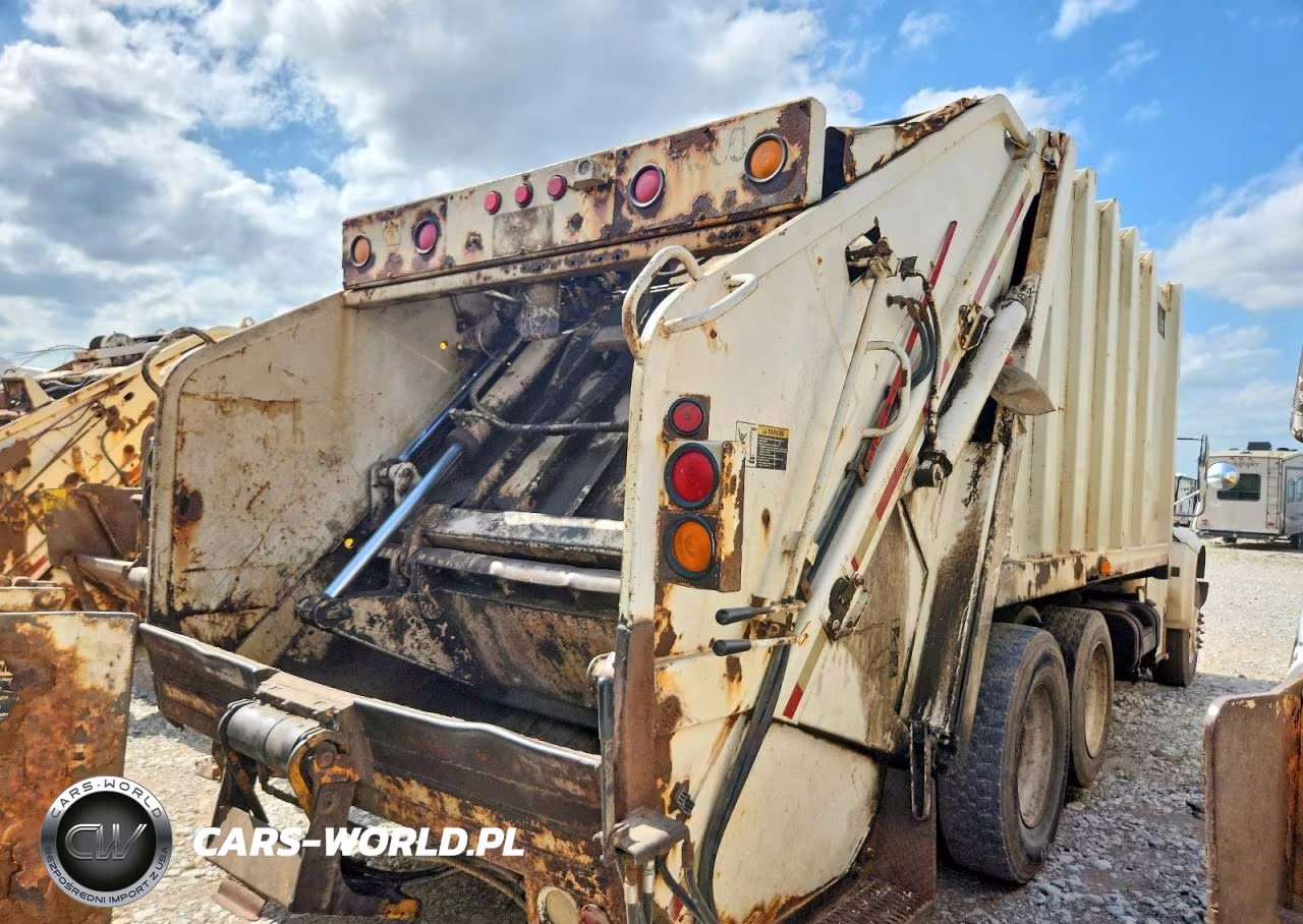 1998 International 4900 Refuse Truck VIN:1HTSDAARXWH498530 - 4