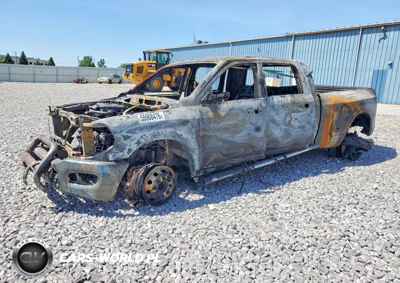 2022 Ram 3500 Laramie VIN:3C63RRML3NG216382 - 1