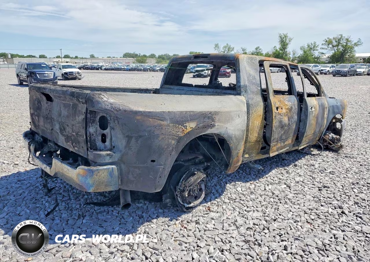 2022 Ram 3500 Laramie VIN:3C63RRML3NG216382 - 3