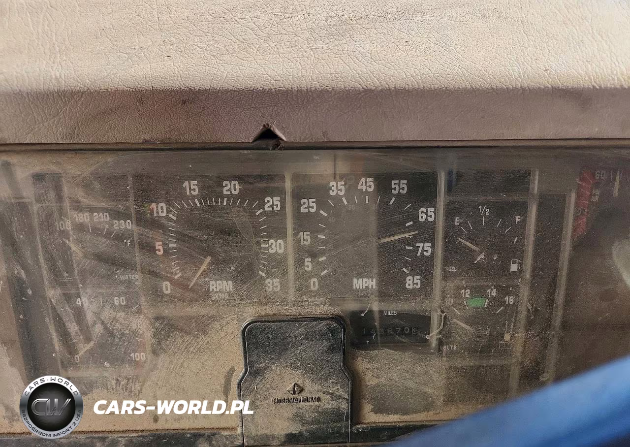 1998 International 4900 Refuse Truck VIN:1HTSDAAR3WH498532 - 9