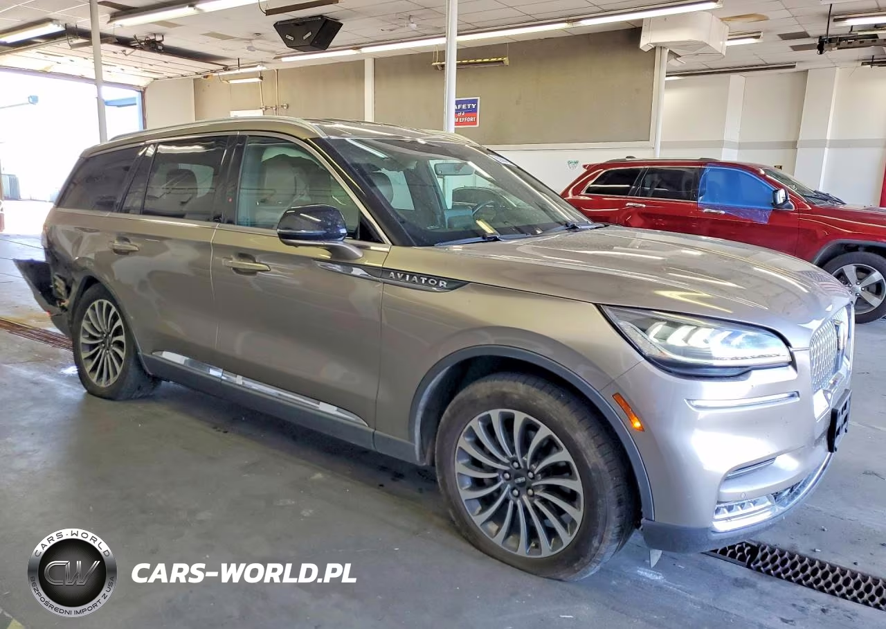 2020 Lincoln Aviator VIN:5LM5J7XC7LGL34655 - 4