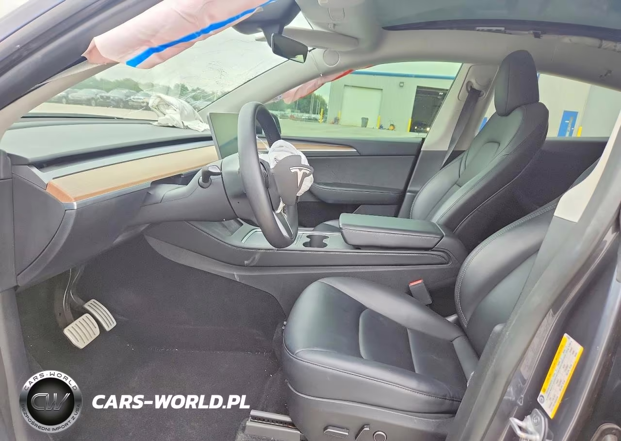 2023 Tesla Model Y VIN:7SAYGDEF2PF813695 - 7