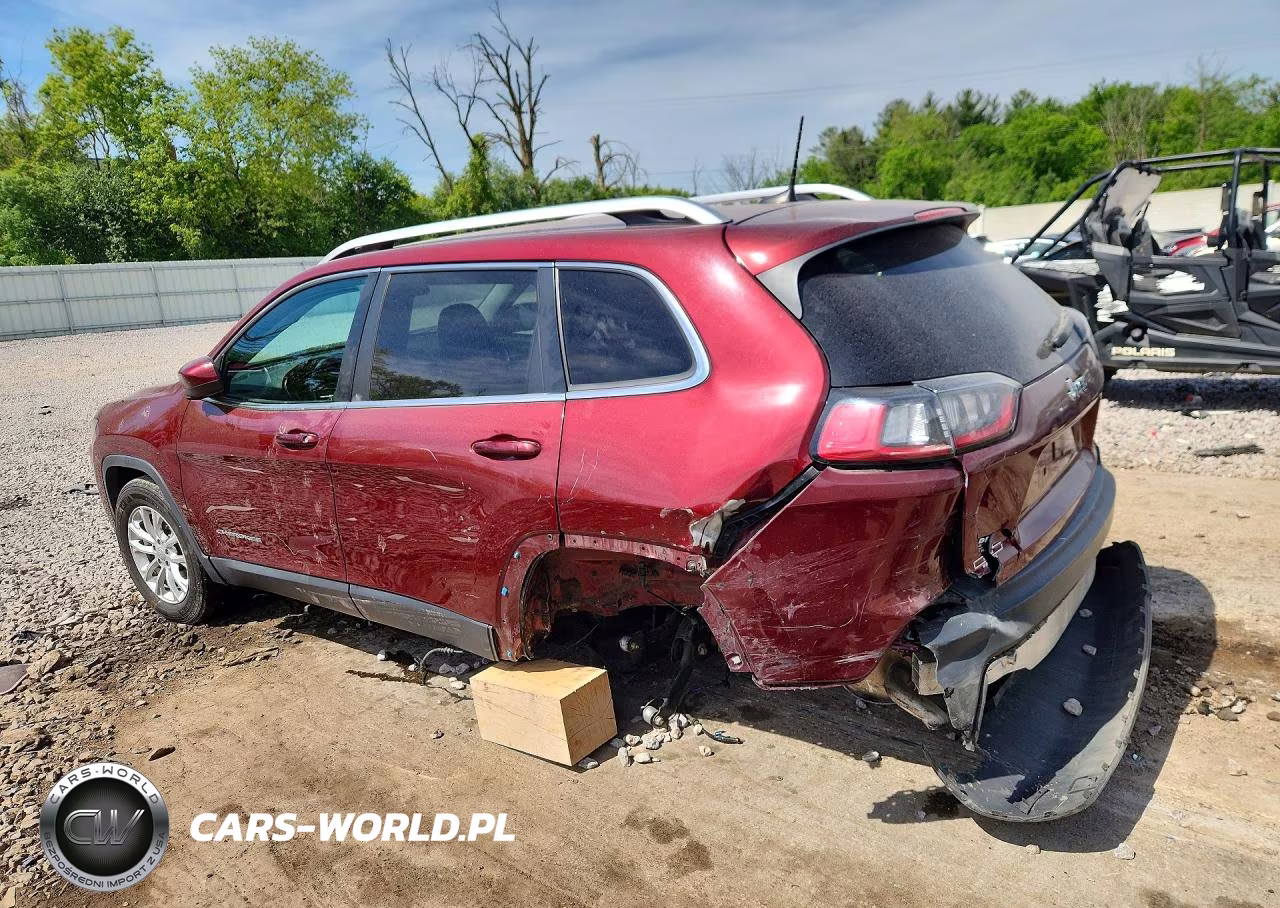 2019 Jeep Cherokee Latitude VIN:1C4PJMCB8KD452192 - 2