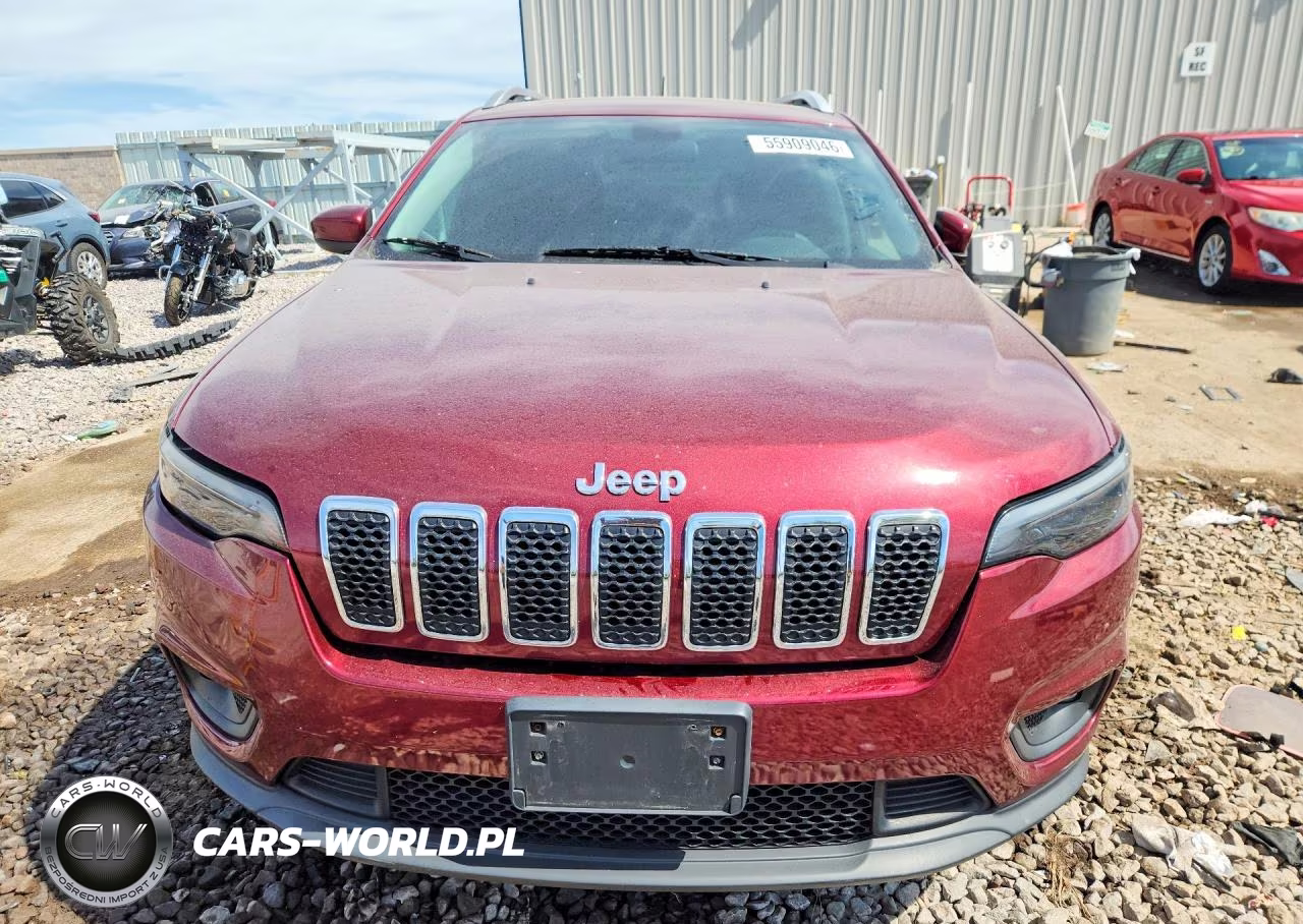 2019 Jeep Cherokee Latitude VIN:1C4PJMCB8KD452192 - 5