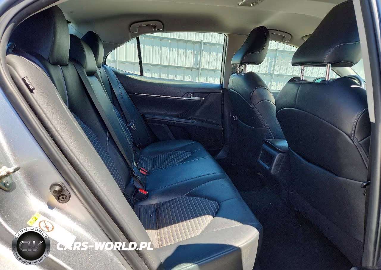 2018 Toyota Camry Se VIN:4T1B11HK7JU126198 - 10