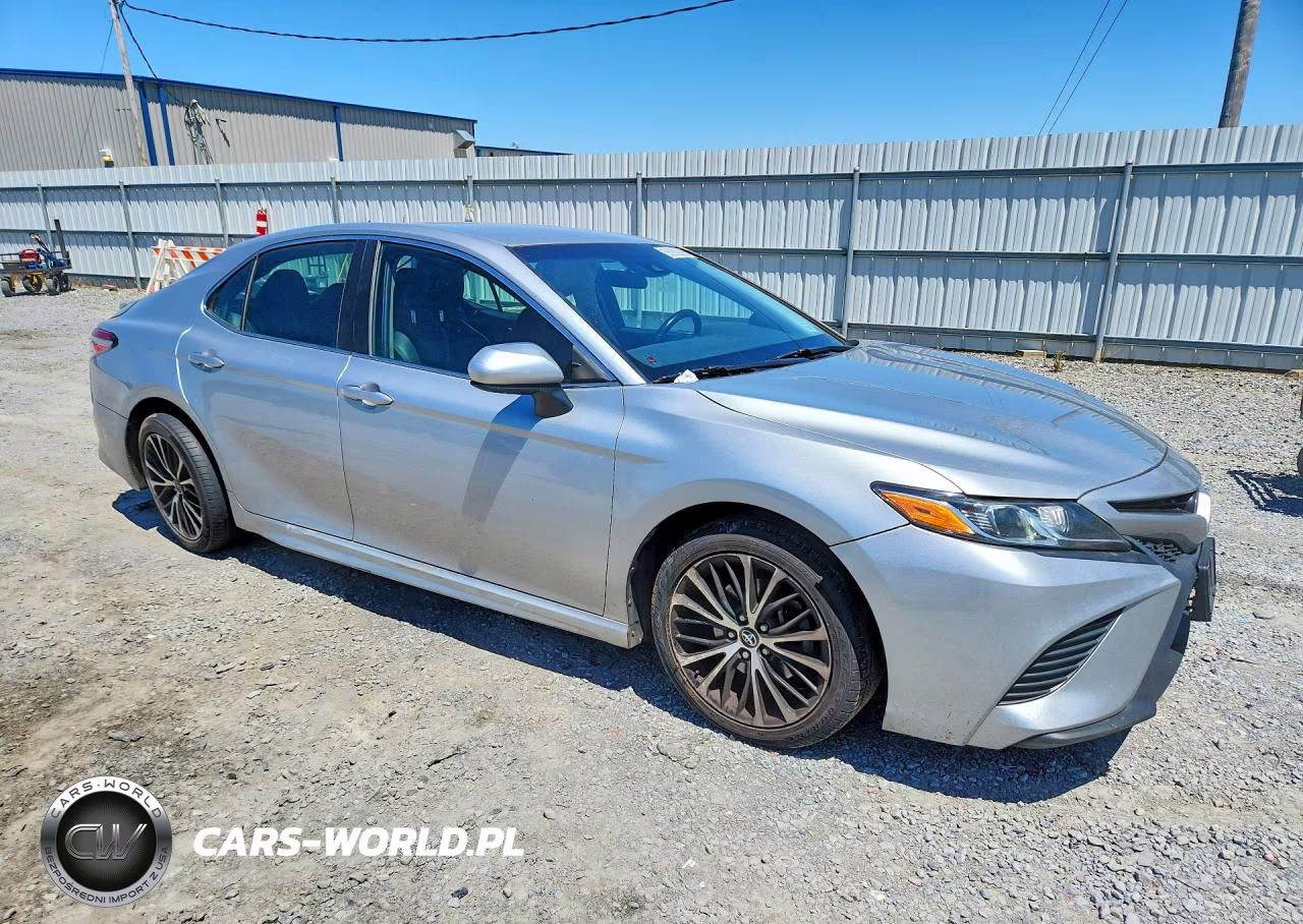 2018 Toyota Camry Se VIN:4T1B11HK7JU126198 - 4