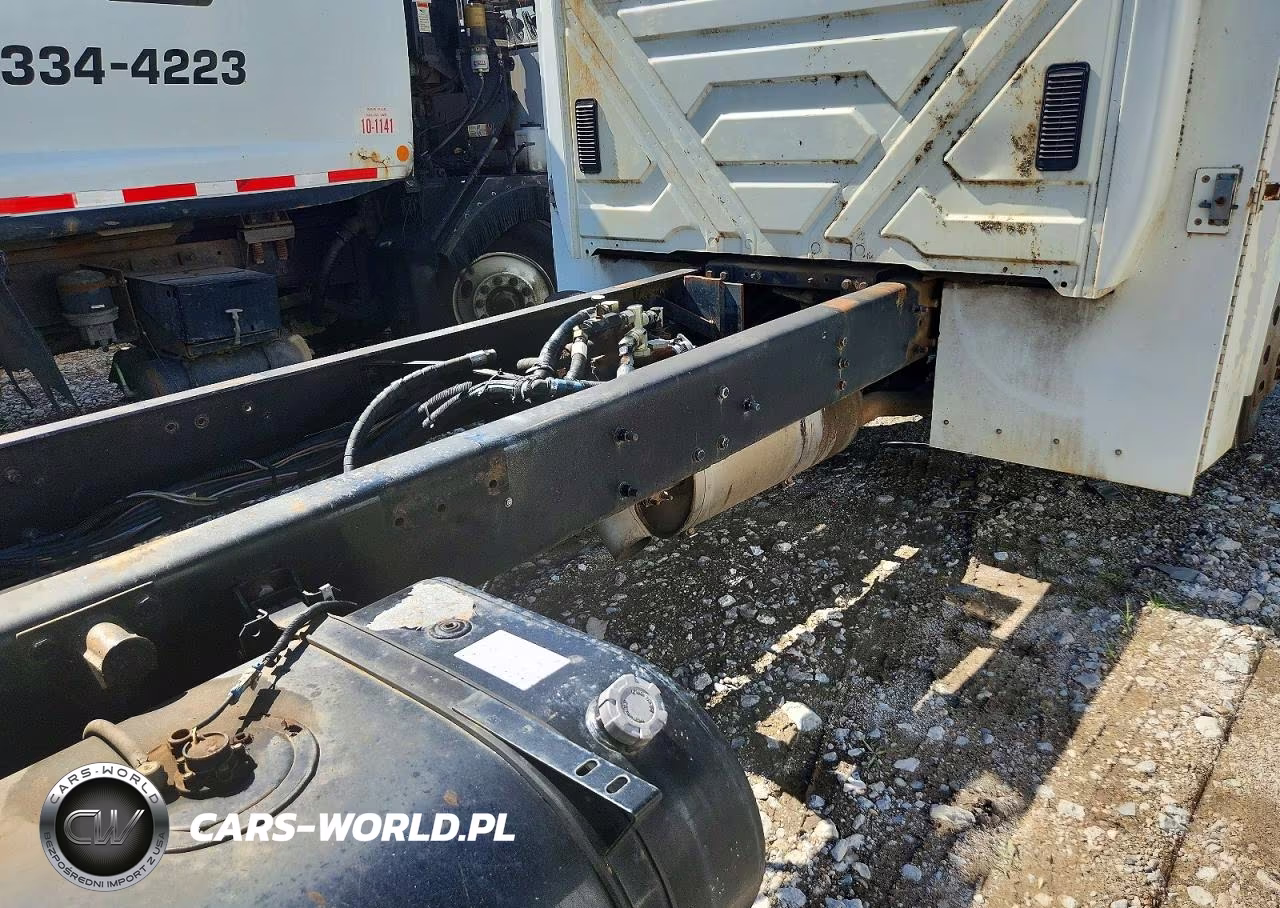 2006 International 4300 Refuse Truck VIN:1HTMMAAR26H339476 - 6