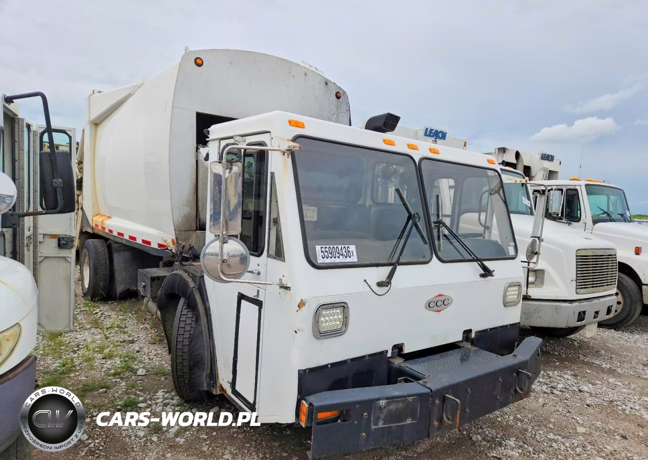 2006 Crane Carrier Low Entry Refuse Truck – zdjęcie 1 z 10