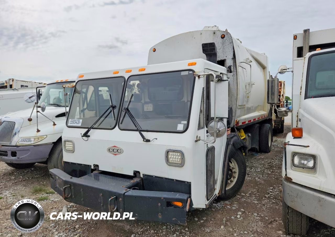 2006 Crane Carrier Low Entry Refuse Truck VIN:1CYCCK4866T047636 - 2