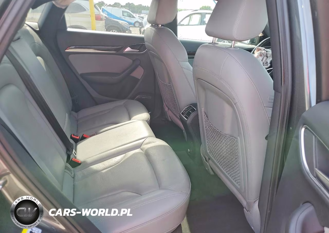 2018 Audi Q3 Premium Plus VIN:WA1JCCFS8JR010630 - 11