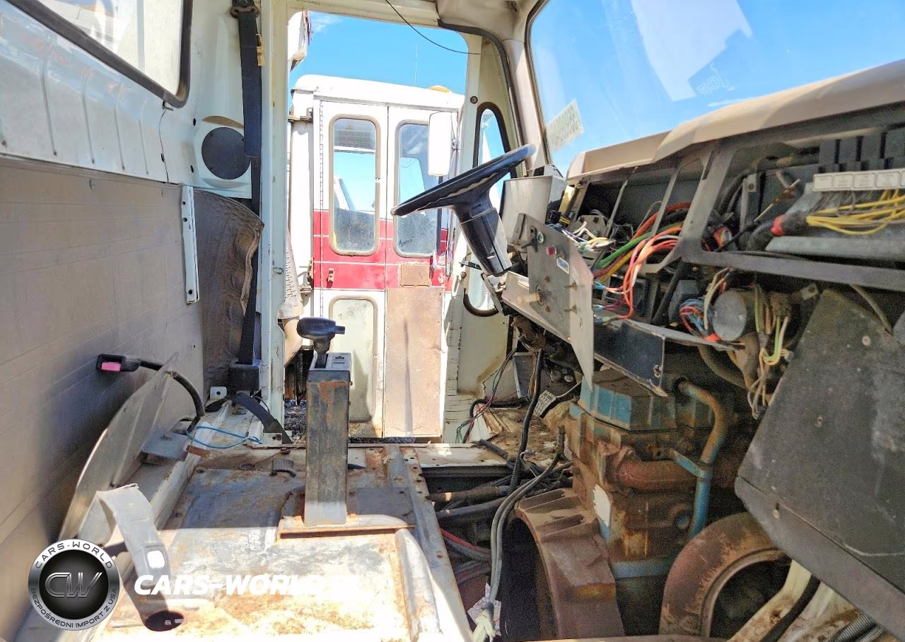 1998 International 4900 Refuse Truck VIN:1HTSDAARXWH545216 - 5