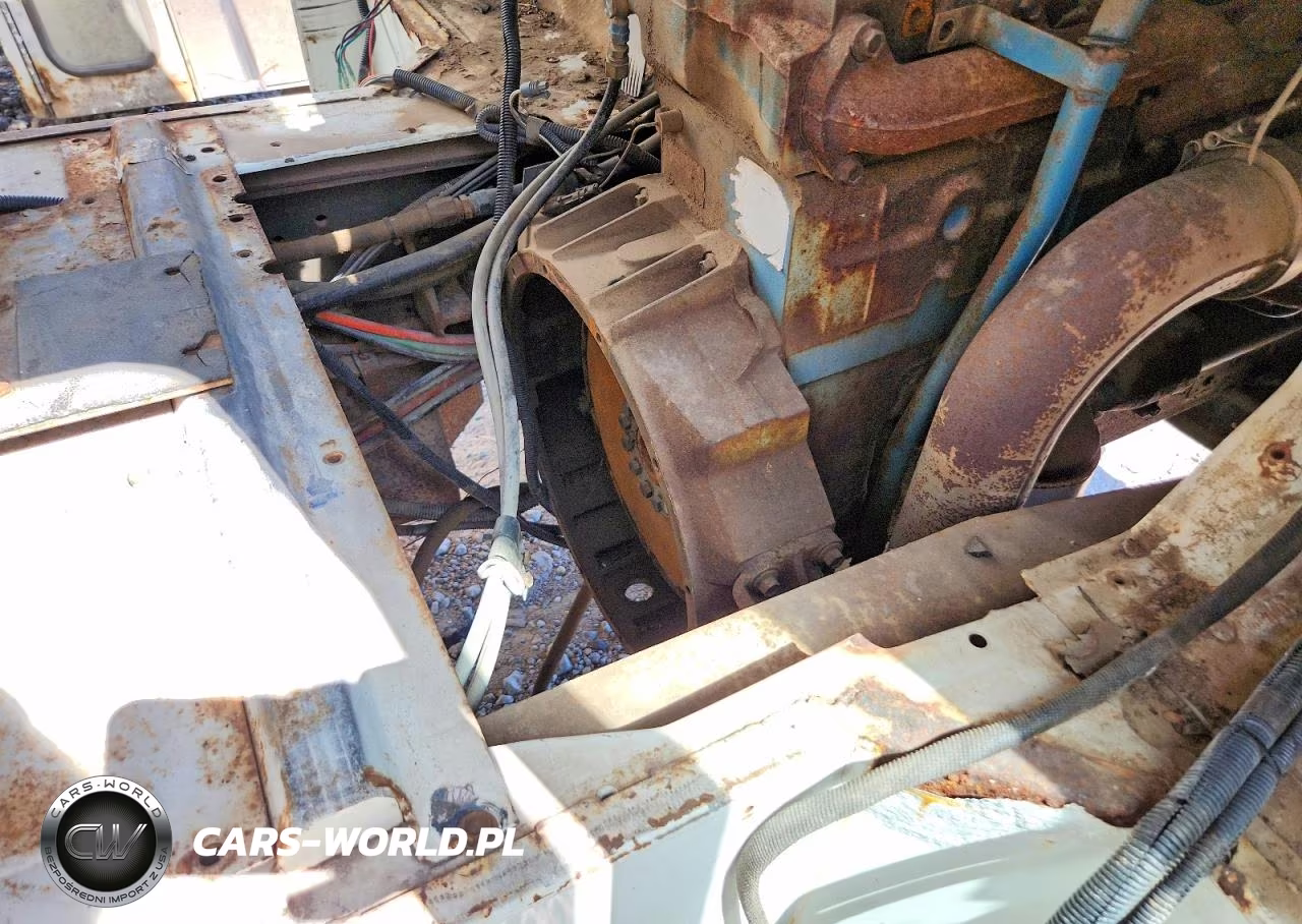 1998 International 4900 Refuse Truck VIN:1HTSDAARXWH545216 - 9