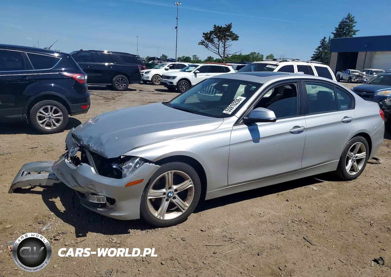 2013 BMW 320 I xDrive – zdjęcie 1 z 12