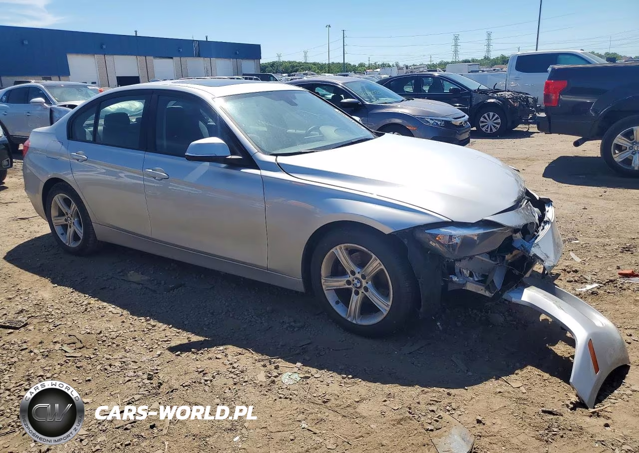 2013 BMW 320 I xDrive VIN:WBA3C3C56DF982419 - 4