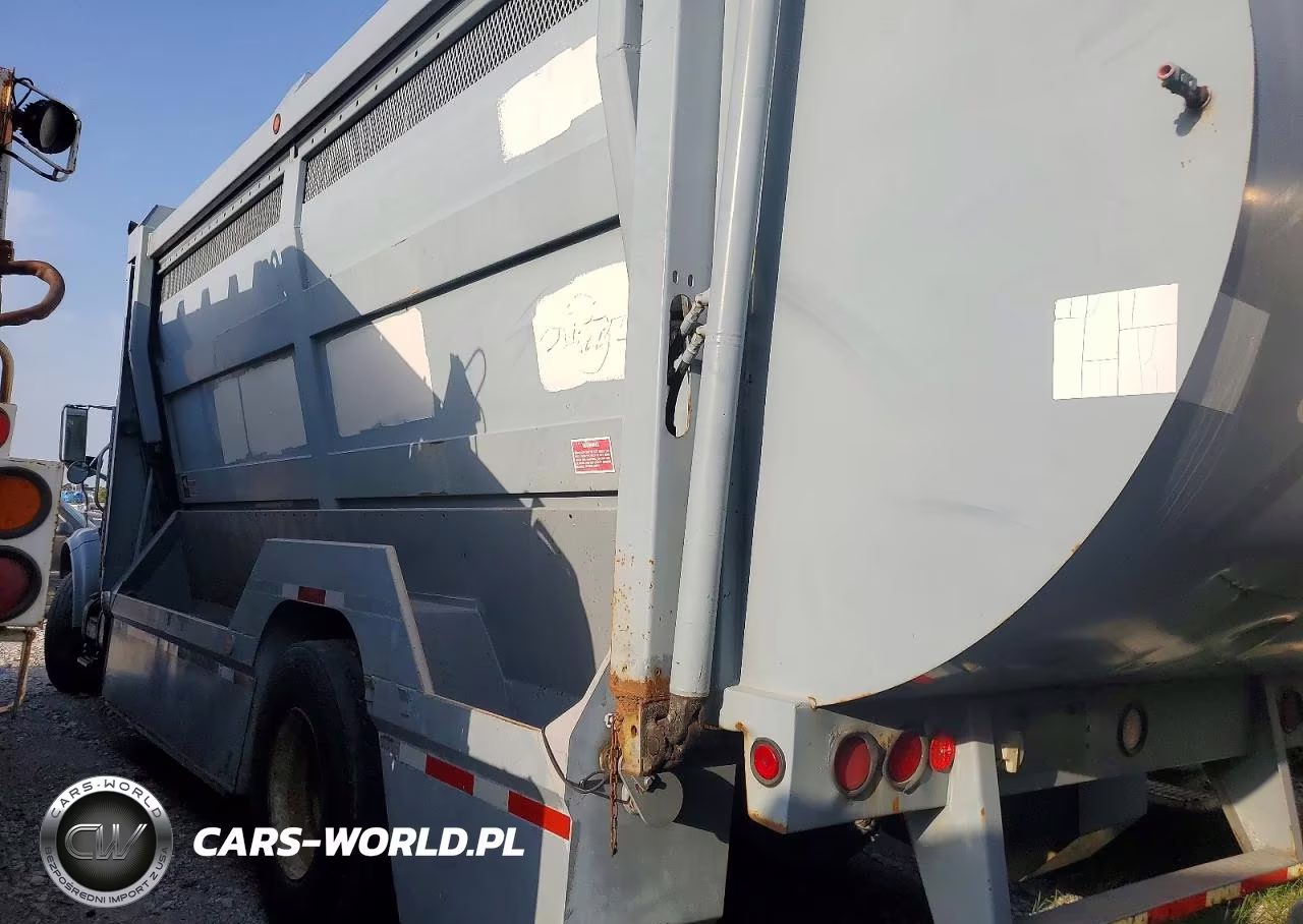 2001 International 4900 Refuse Truck VIN:1HTSDAAN01H293935 - 3