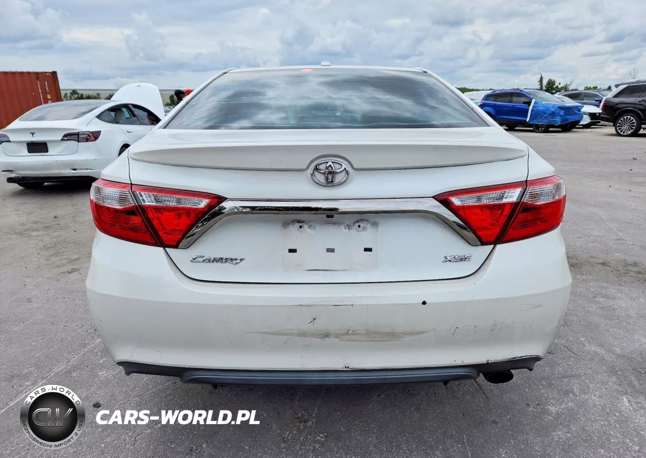 2016 Toyota Camry Xse VIN:4T1BF1FK9GU243519 - 6