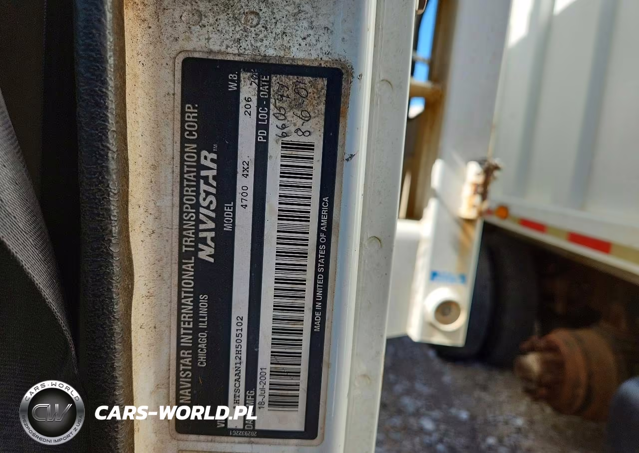 2002 International 4700 Refuse Truck VIN:1HTSCAAN12H505102 - 10